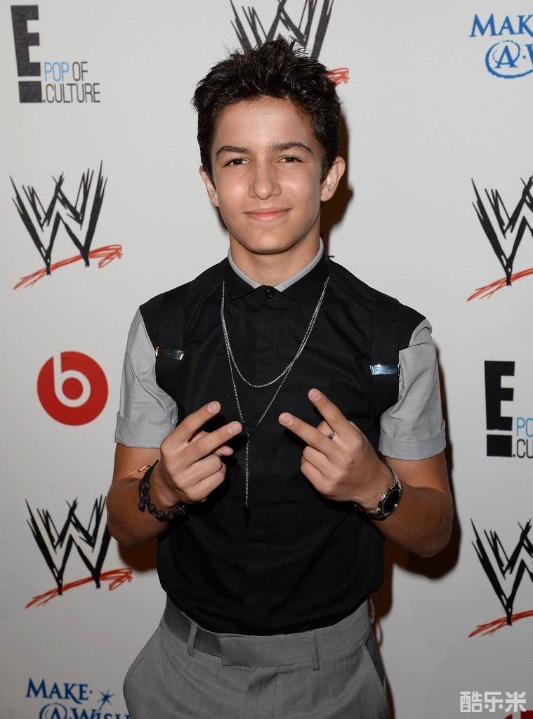 阿拉米斯·奈特