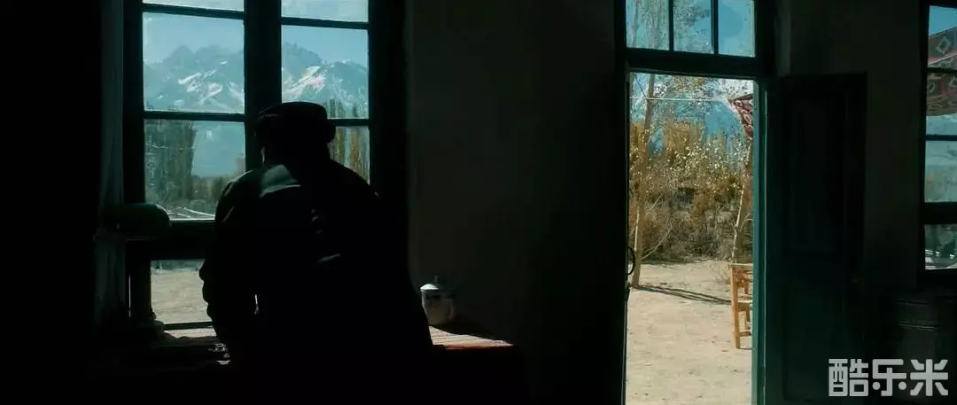 阳光照耀塔什库尔干