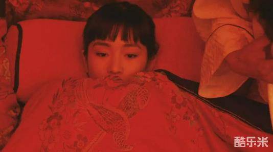 大红灯笼高高挂