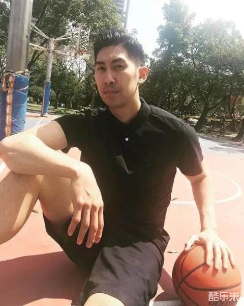 毛加恩