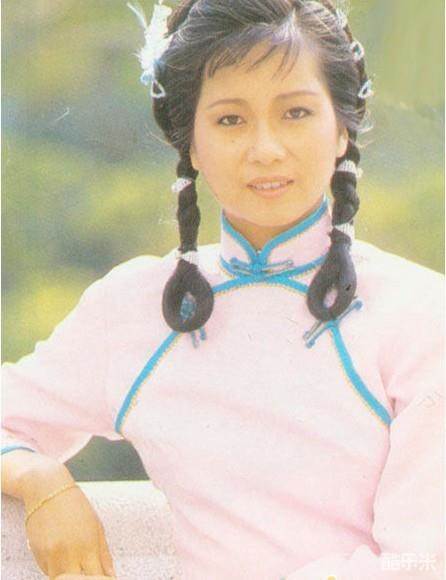 黄曼凝
