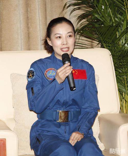 王亚平