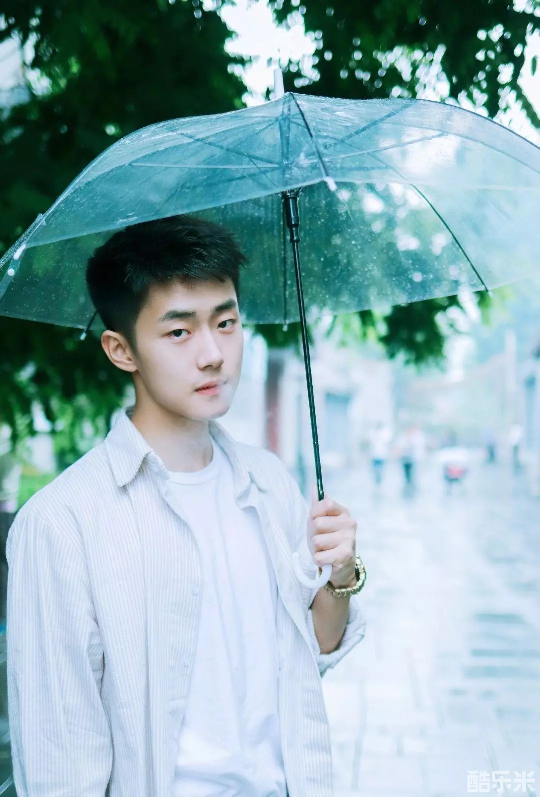 刘浩群