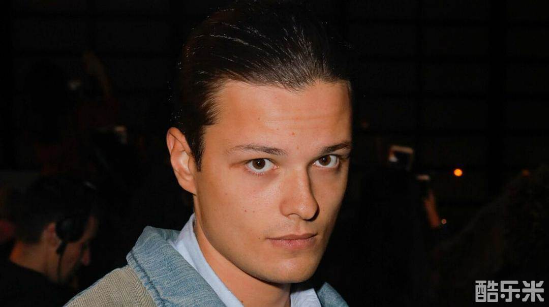 朱尔·本谢特里