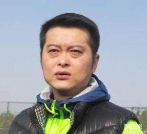李彦