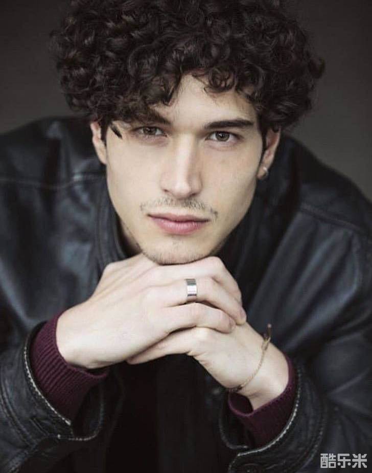 詹卡洛·科马尔