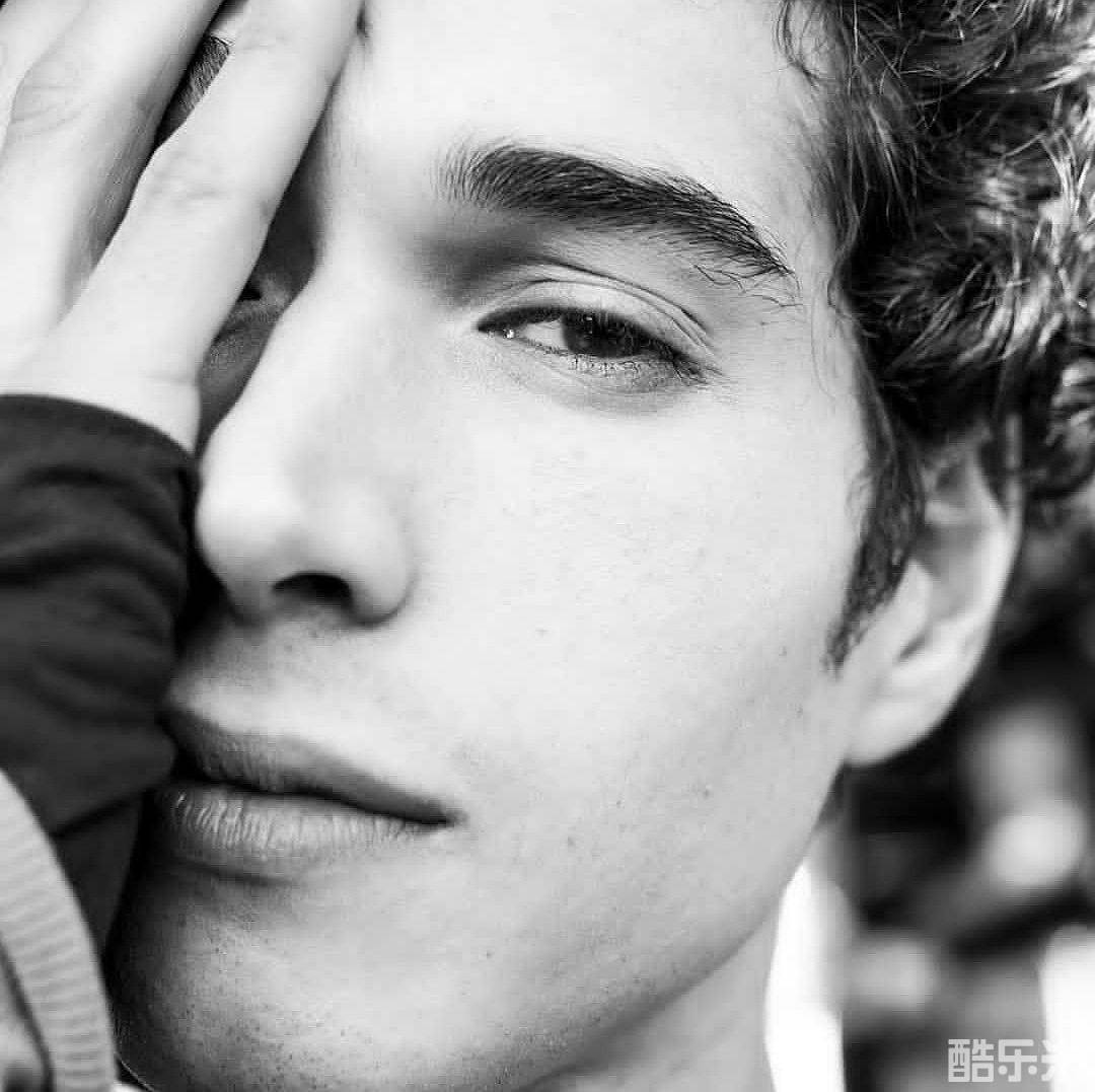 詹卡洛·科马尔