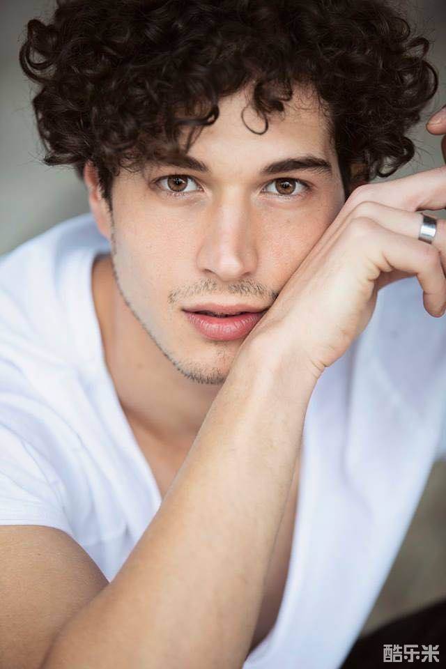 詹卡洛·科马尔