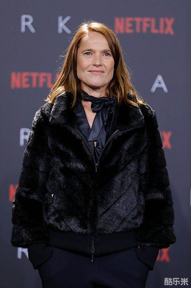 卡罗莉内·艾希霍恩