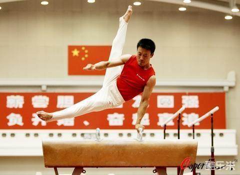 李东华