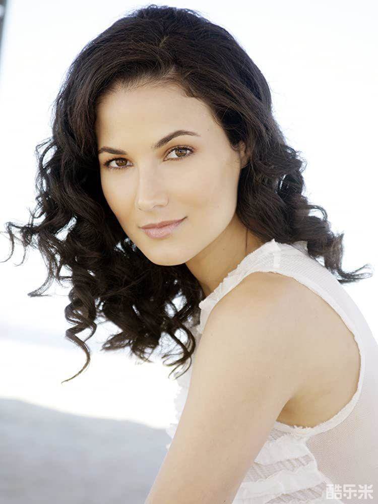 艾梅柏·里维拉