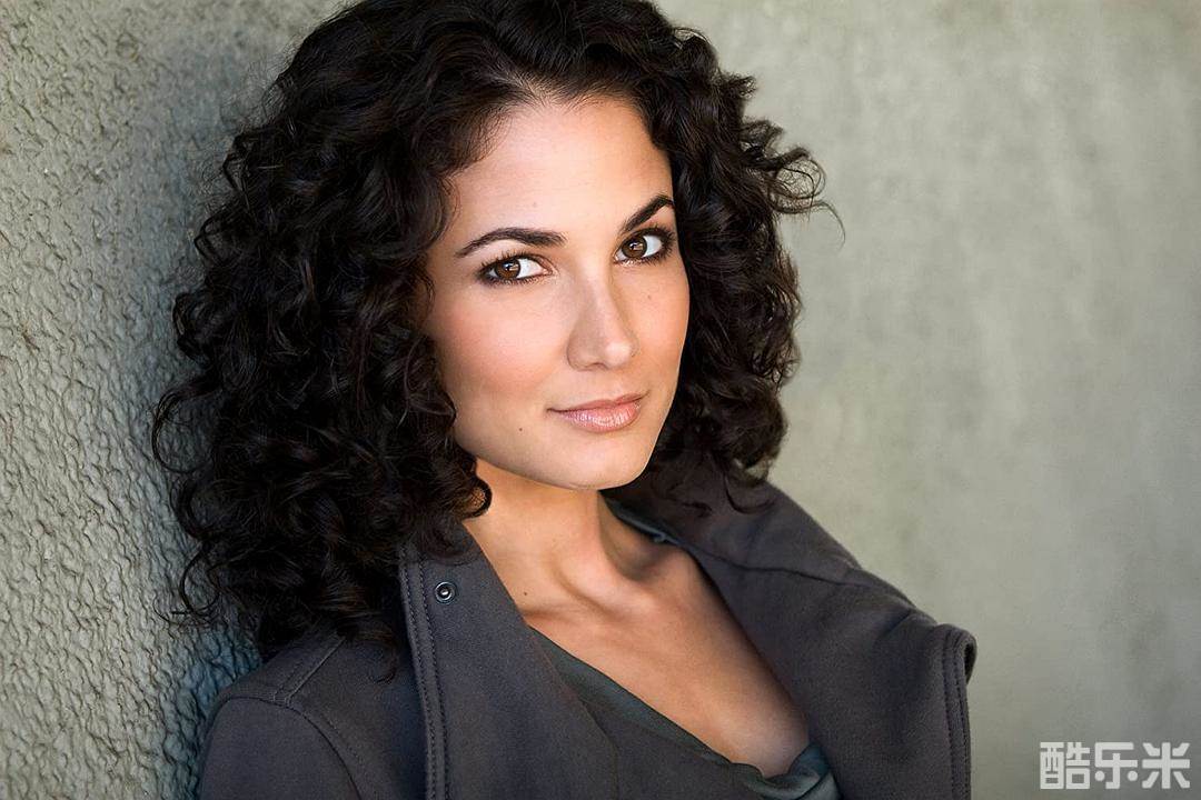 艾梅柏·里维拉