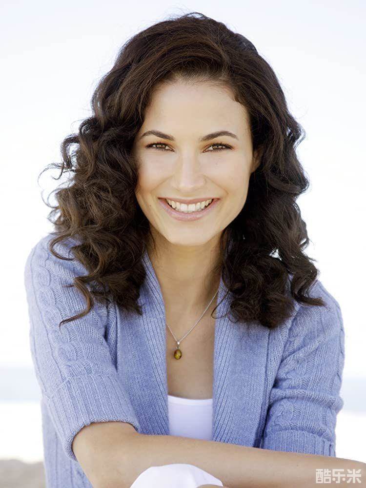 艾梅柏·里维拉