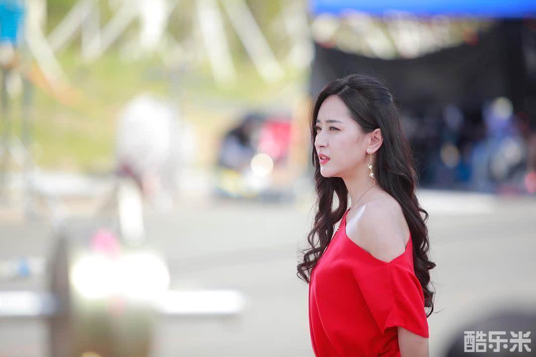 李佳怡