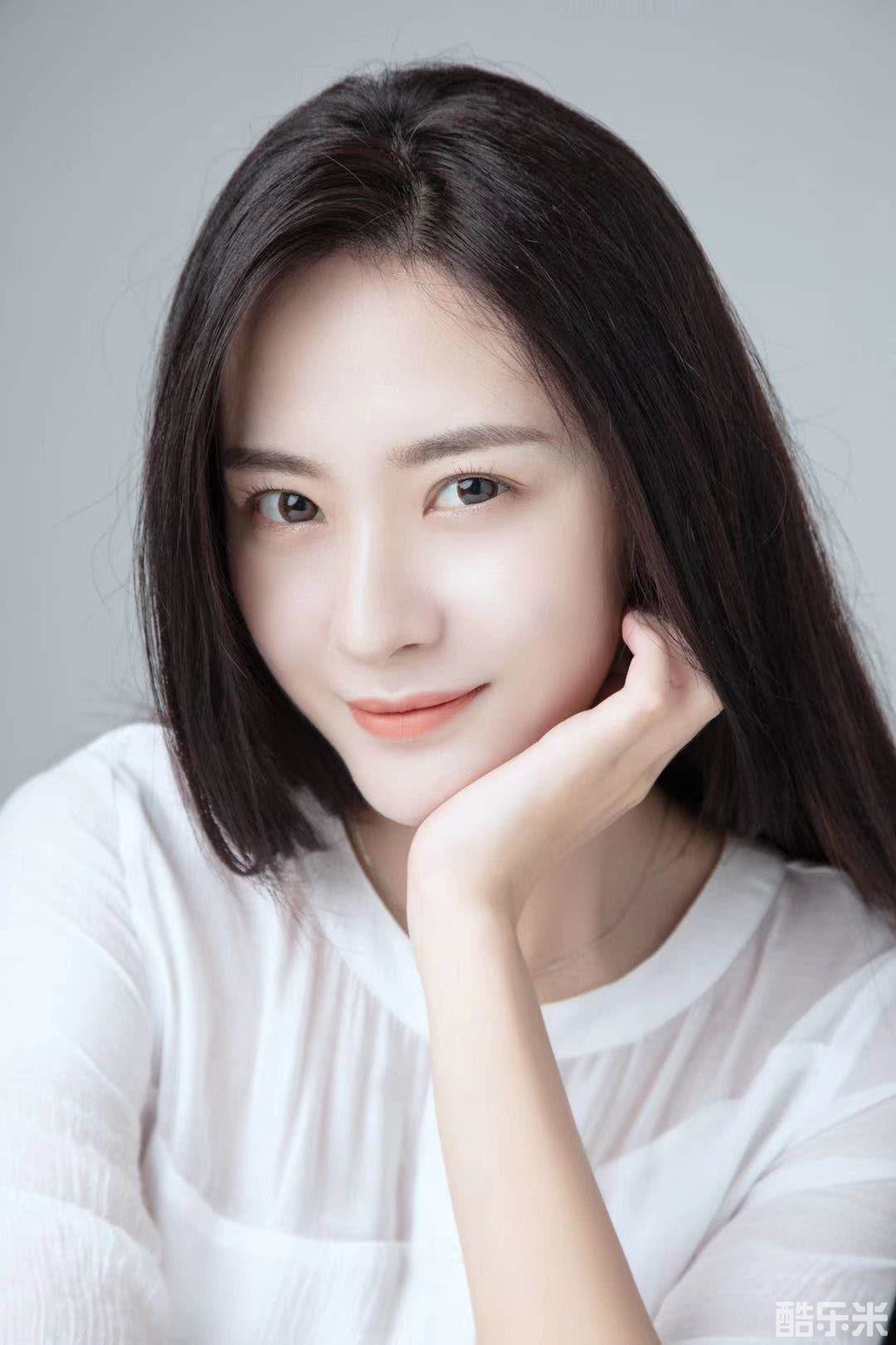 李佳怡