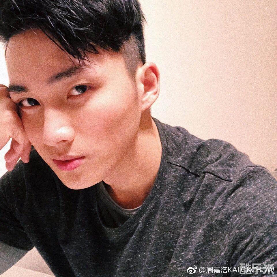 周嘉洛