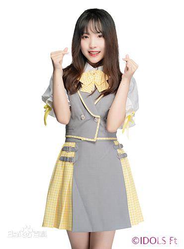 左欣