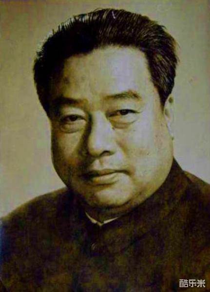 李德伦