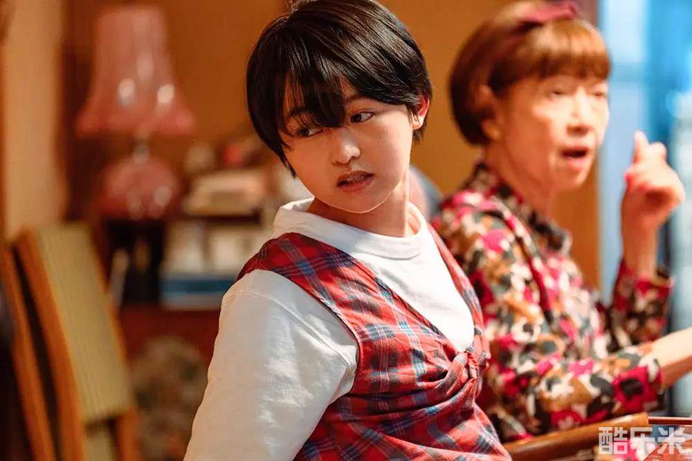 不愿恋爱的雀斑小姐