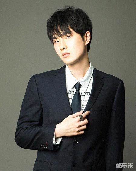 吕书君