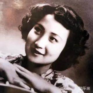 关肃霜