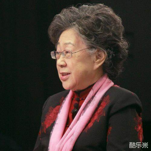 黄会林