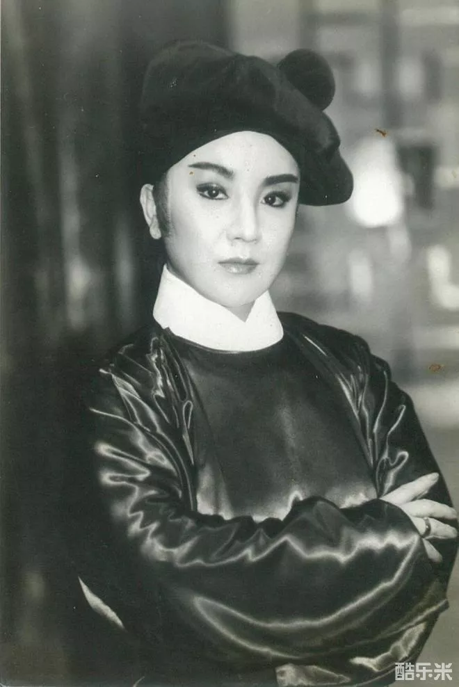 连明月
