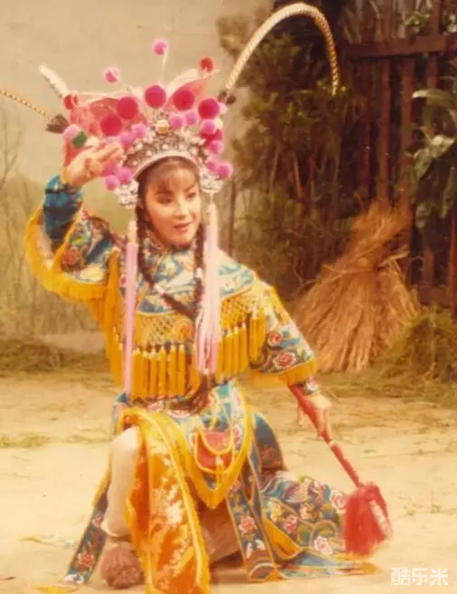 连明月
