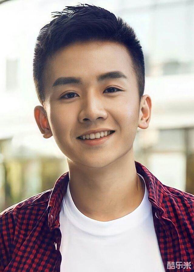 鲍柏宇