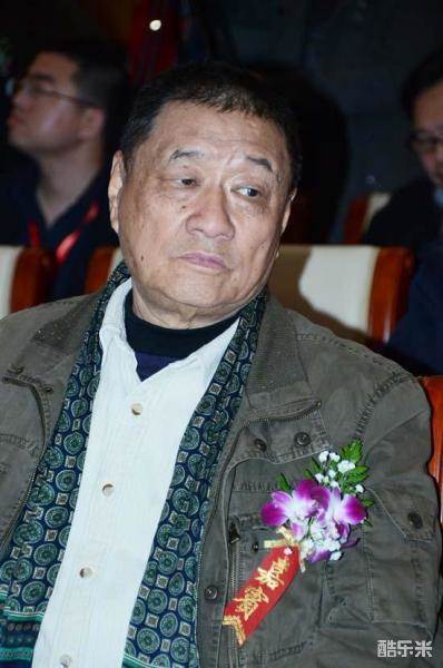 丁荫楠