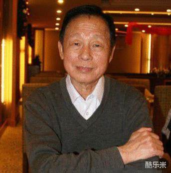 黄一鹤