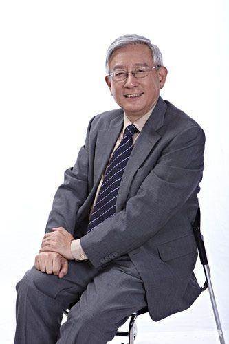 曹景行