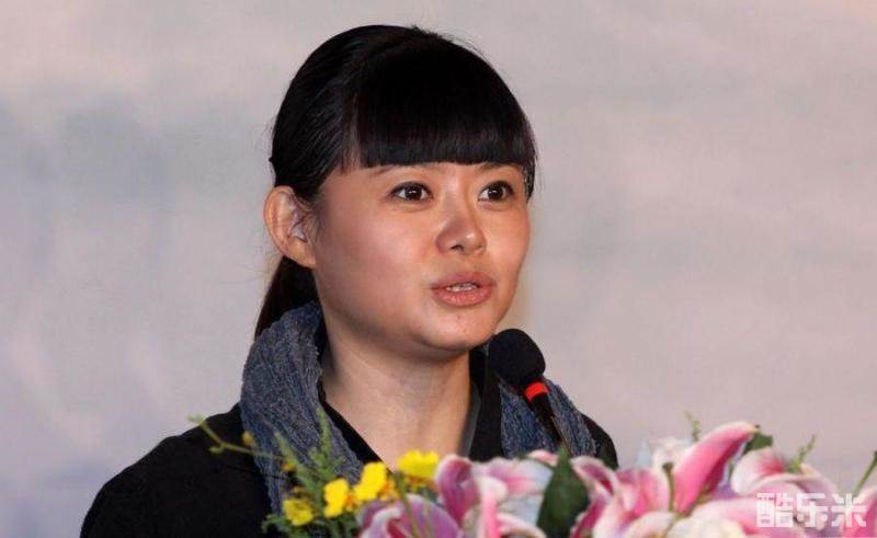 崔曼莉
