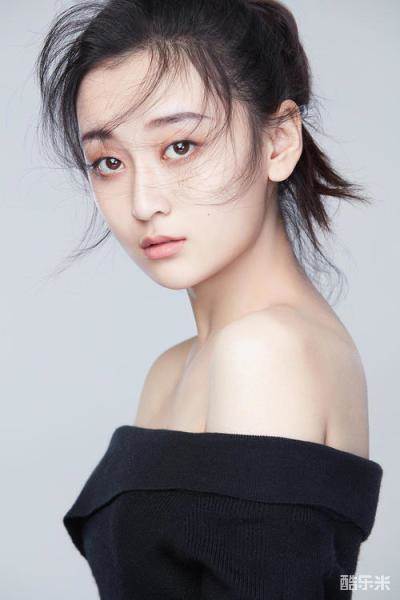 李玟希