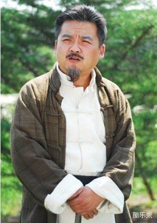 巴宁