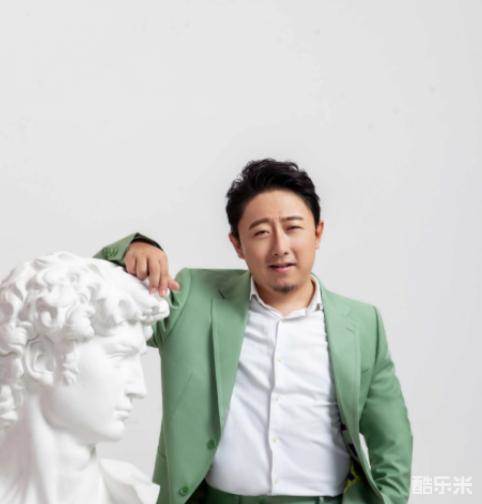 李栋