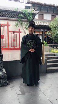 魏劲松