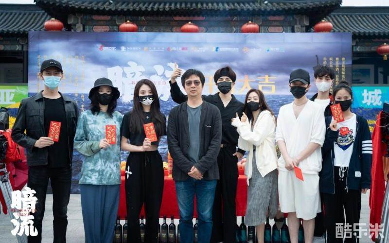 悬崖下的妻子