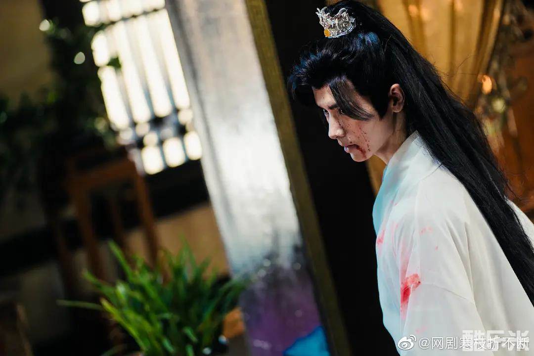 寒枝折不断