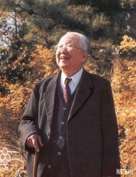 启功
