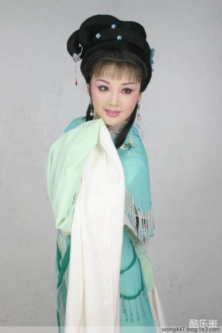 黄美菊