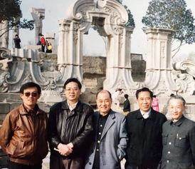 吕型伟