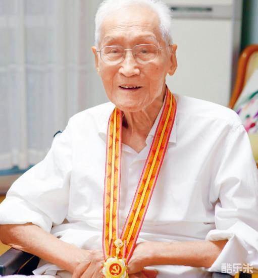 陆元九