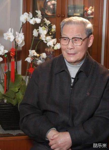 严东生