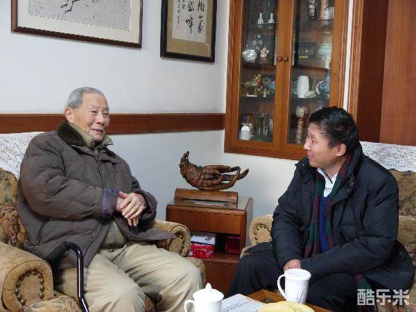 严东生