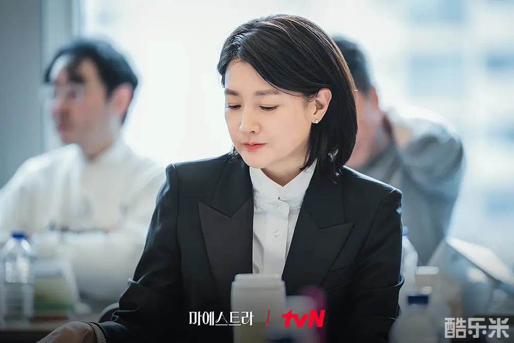 大指挥家: 弦上的真相