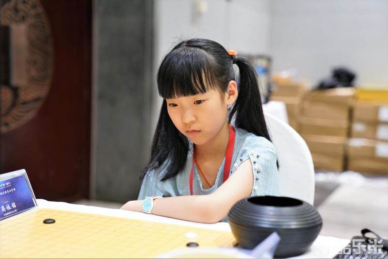 吴依铭
