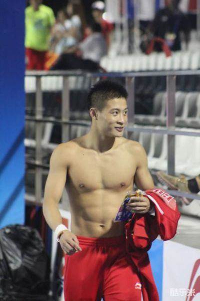 杨健