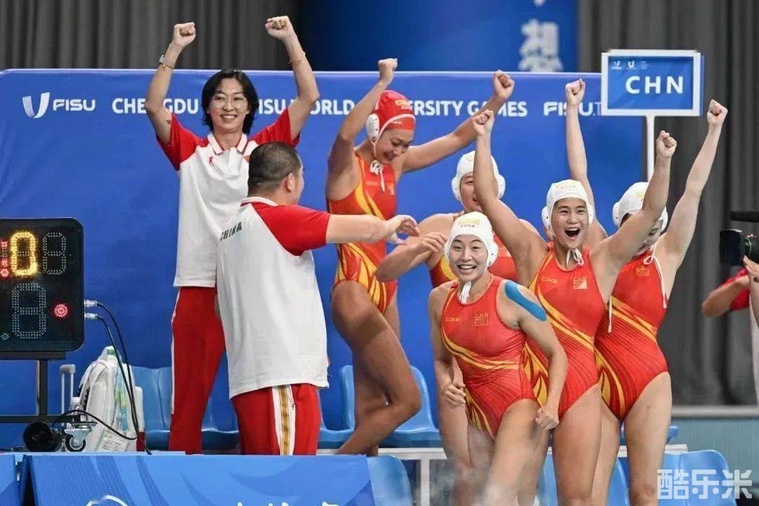 张婧
