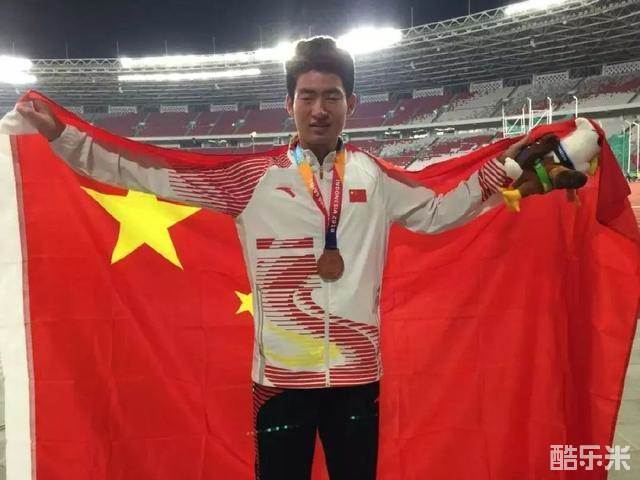 衷黄浩